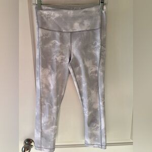 Athleta Ultimate Stash Pocket Printed Capri - Yoga Leggings